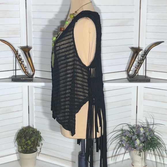 Daytrip Macrame Fringe Vest Black Open-Front Knit Size Medium - Picture 4 of 7